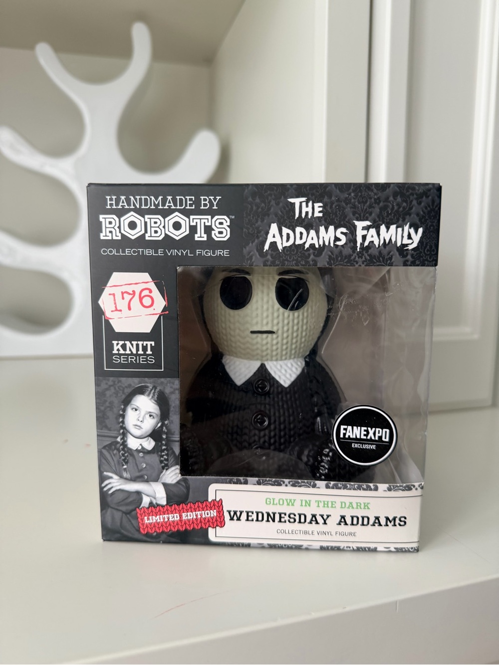 Wednesday Addams Handmade by Robots Full SZ Vinyl Figure Fan Expo Exclusive NEW - Picture 9 of 10